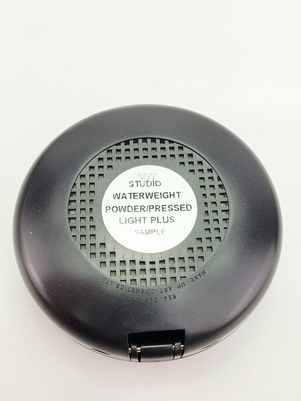 MAC Studio Waterweight Pressed Powder Compact Light Plus