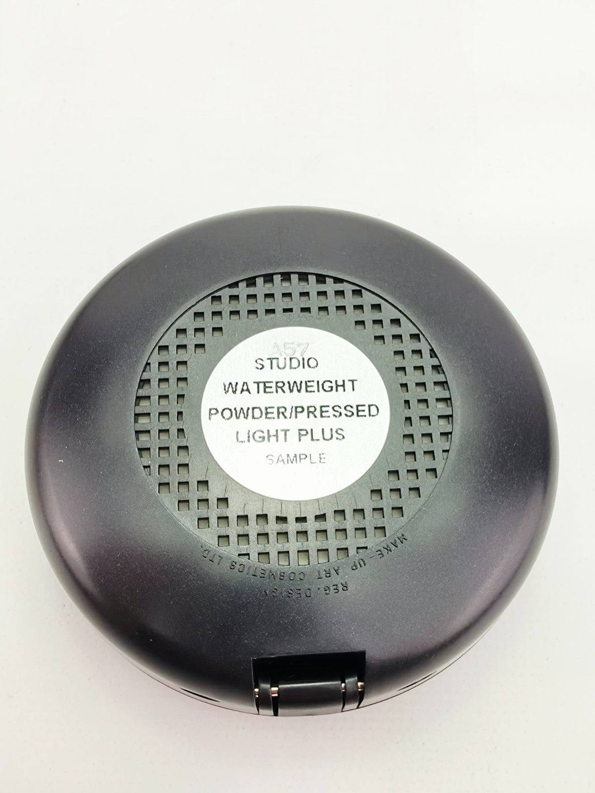 MAC Studio Waterweight Pressed Powder Compact Light Plus
