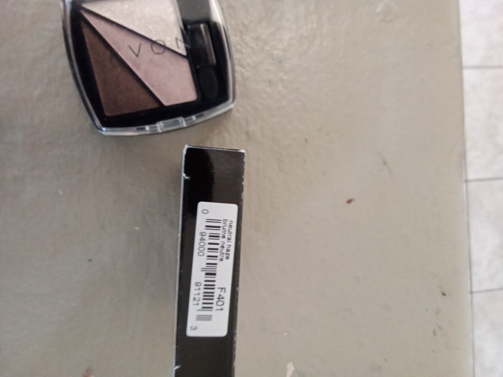 Eye Dimension Eyeshadow - Neutral Haze, Single Eye Makeup