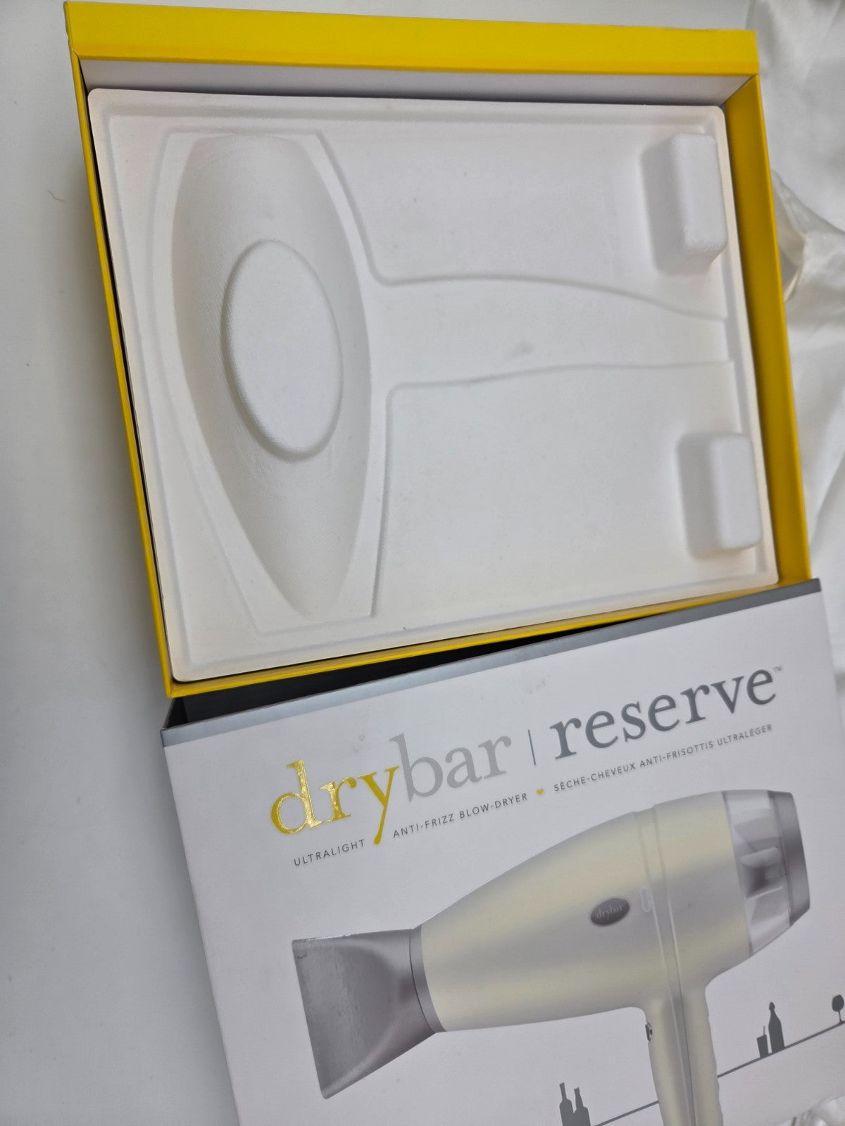 Lightweight Anti-Frizz Hair Dryer for Smooth Styling - White
