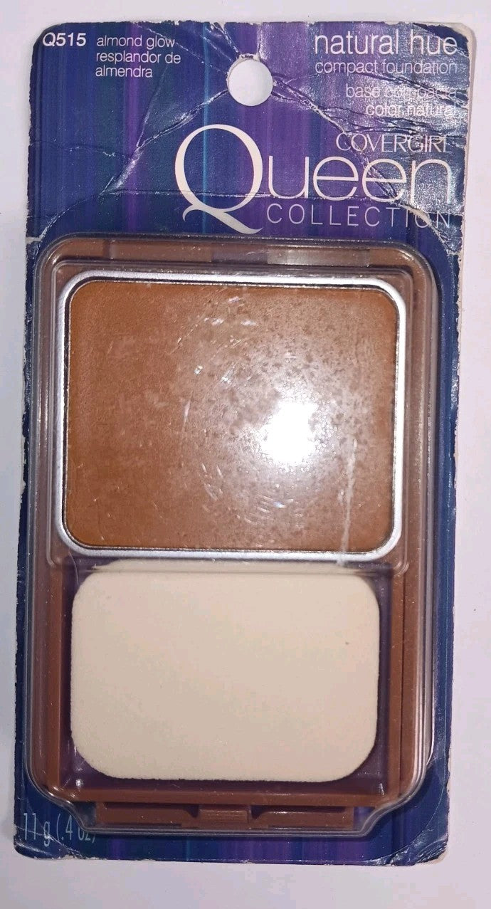 Covergirl Queen Natural Hue Foundation Q515 Almond Glow Compact