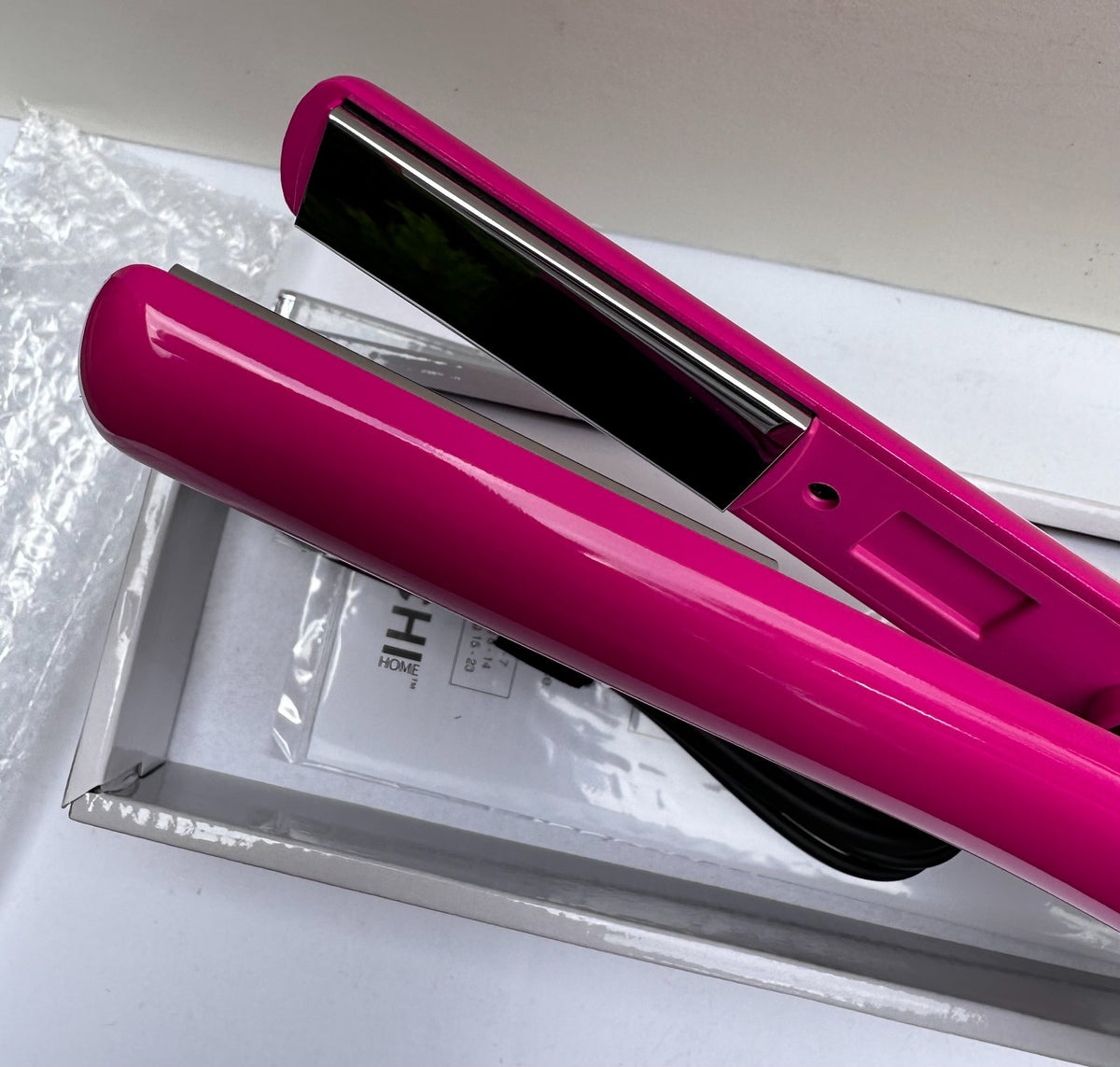 CHI Smart Titanium Ceramic Travel Iron Pink 3/4-Inch Plates CS1183
