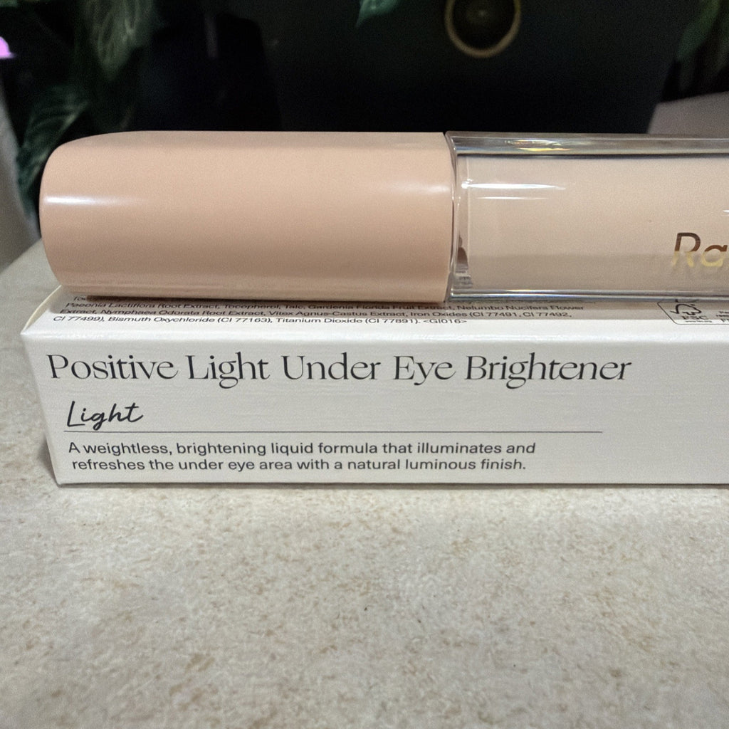 Under Eye Brightener Light Color - 4ml, Brightening Makeup