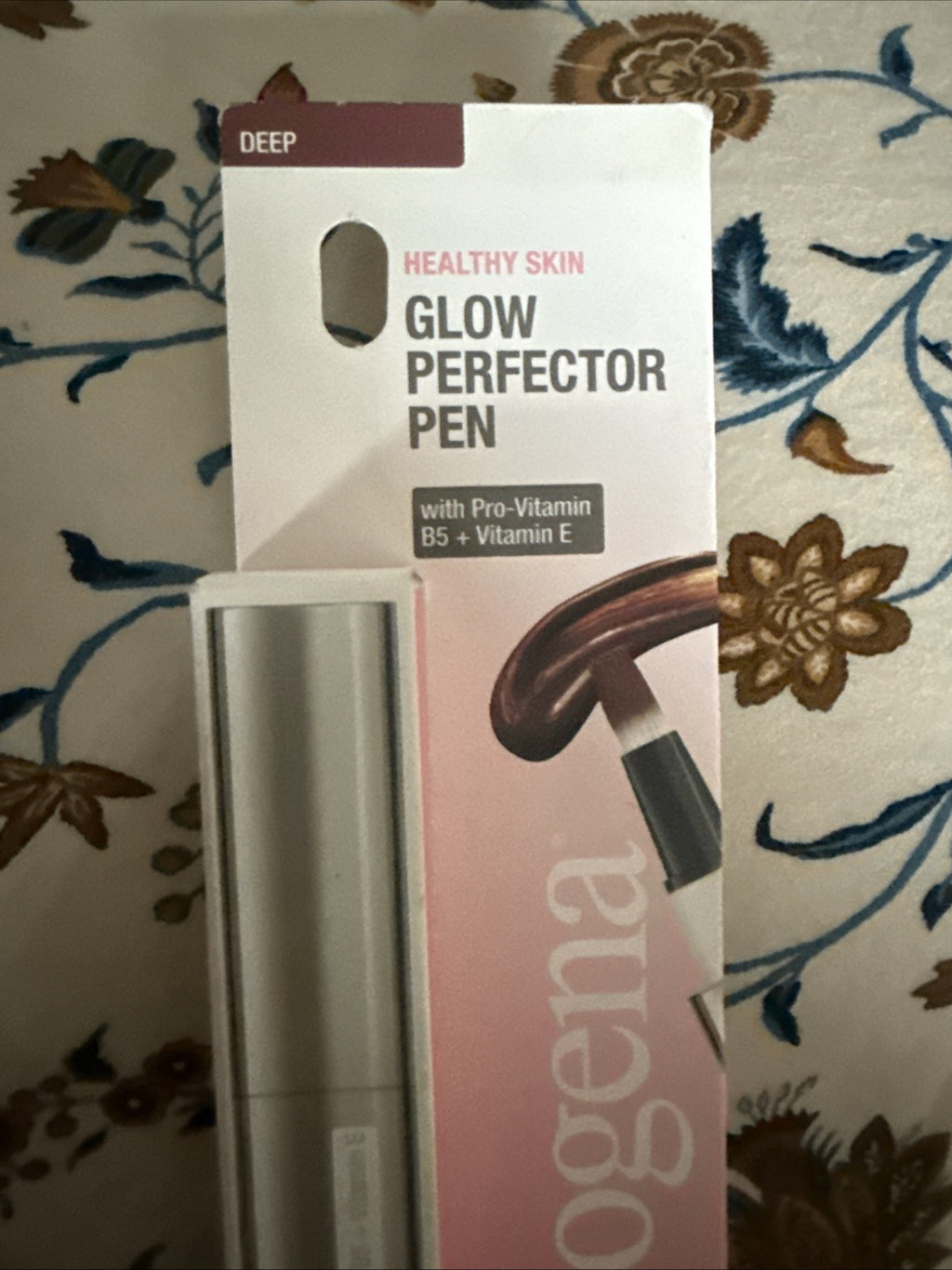 Neutrogena Deep Vitamin B5 & E Concealer Pen for Flawless Skin