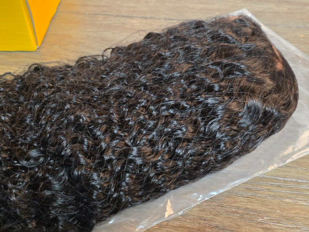 20 Inch Jerry Curly Lace Wig with 7x5 Lace Area and Accessories - Black