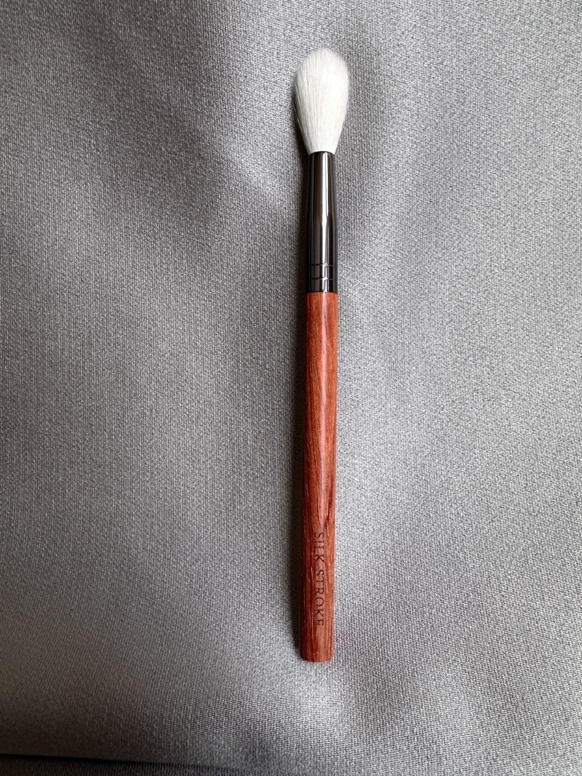 Goat Hair Highlighter Contour Brush – Precision Face Makeup Tool