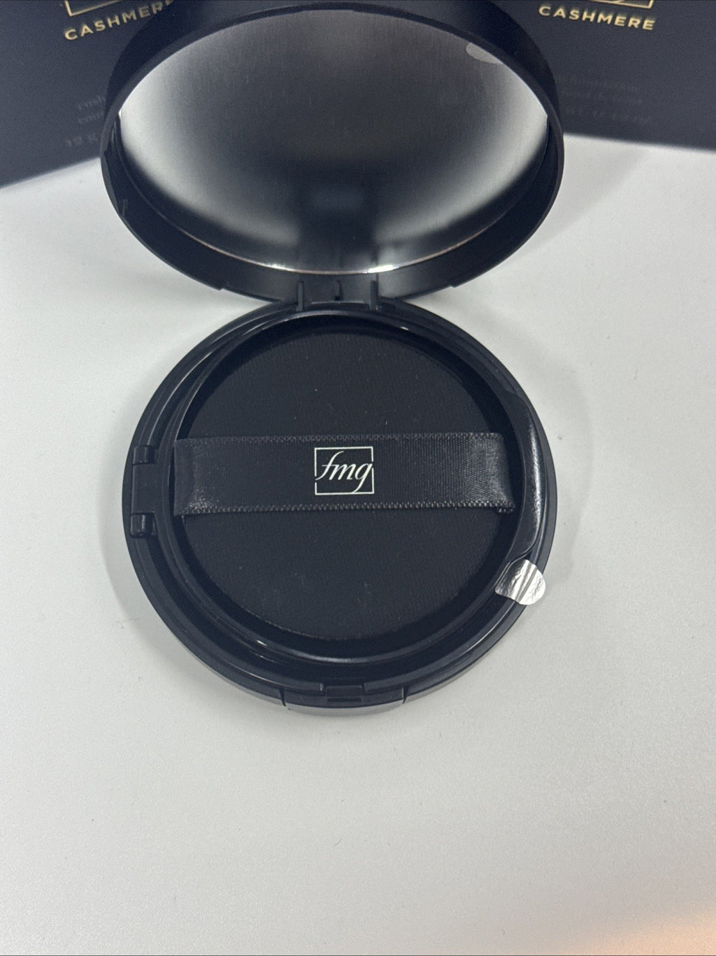 Avon Cushion Foundation Compact 0.42 oz - Cashmere Makeup W225