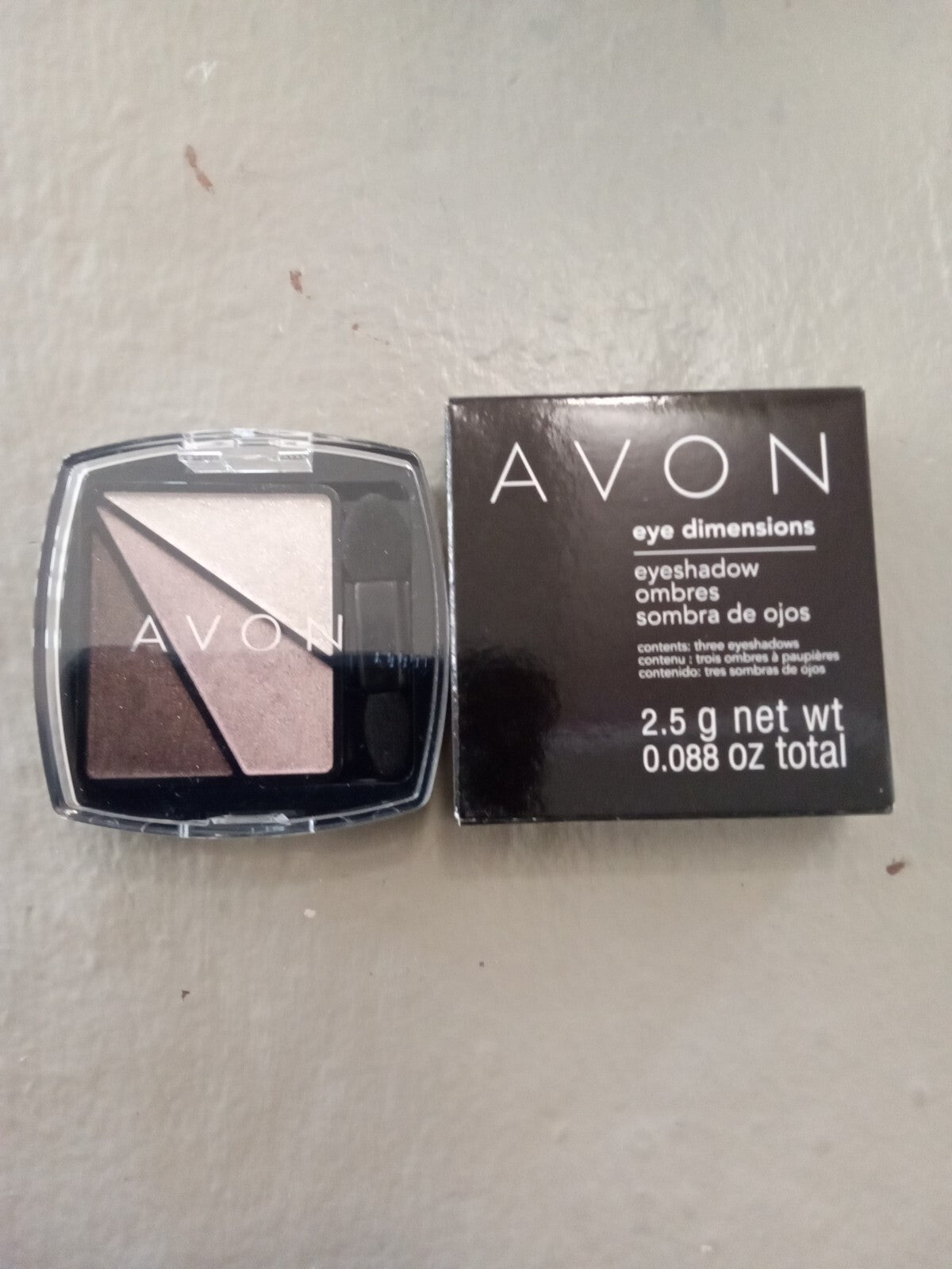Eye Dimension Eyeshadow - Neutral Haze, Single Eye Makeup