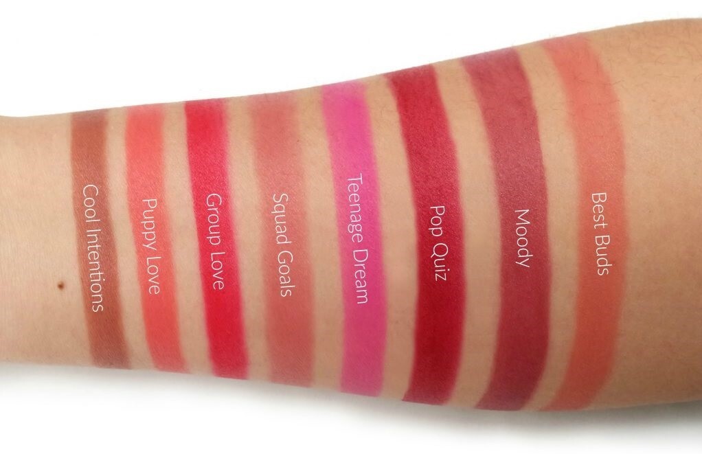 Liquid Lipstick with Powder Puff Application - Vegan, Long-Lasting Lip Color