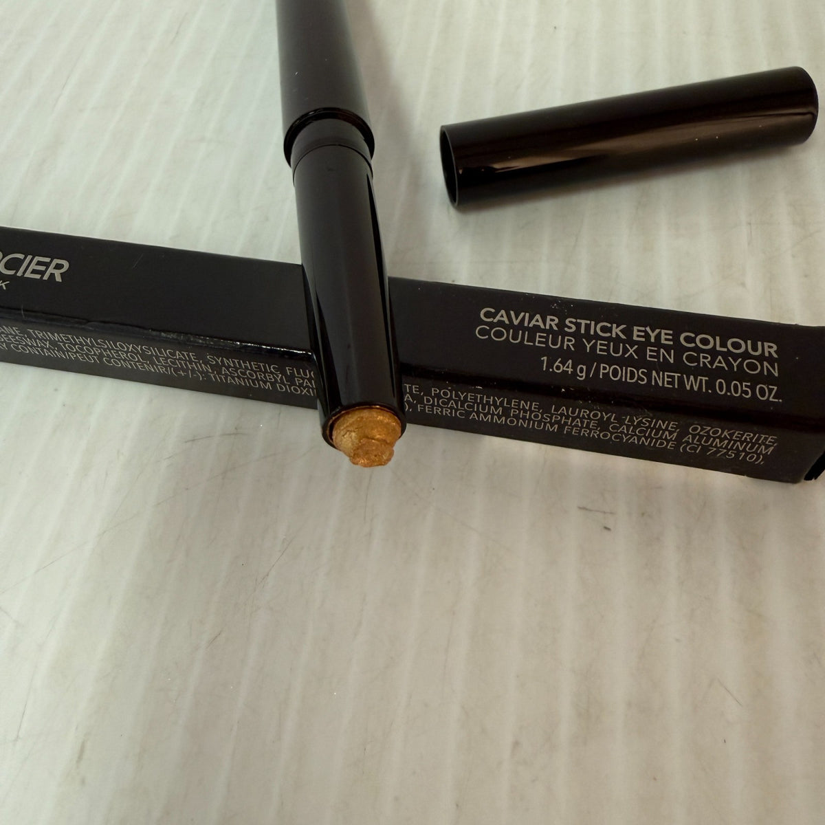 Long-Lasting Eyeshadow Stick - Mystic Gold, Creamy & Glitter Finish