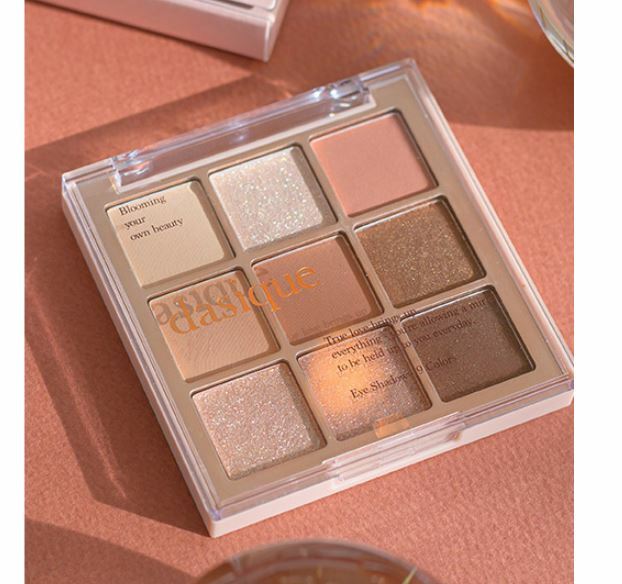 Eyeshadow Palette with Matte, Shimmer & Glitter Textures - Multiple Color Options