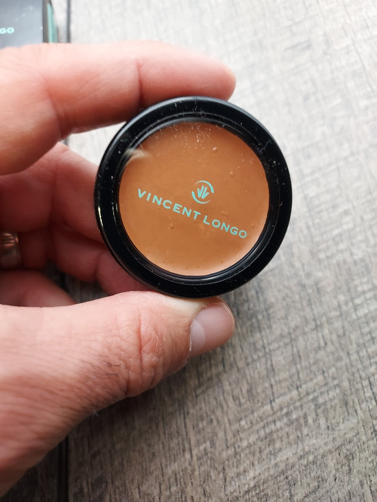 Vincent Longo Creme Concealer Sienna #5 - Face Makeup for Flawless Skin