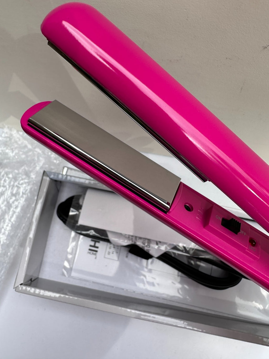 CHI Smart Titanium Ceramic Travel Iron Pink 3/4-Inch Plates CS1183