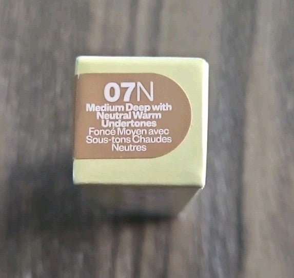 Kosas Revealer Brightening Concealer in 07N Travel Size - Creamy Covering