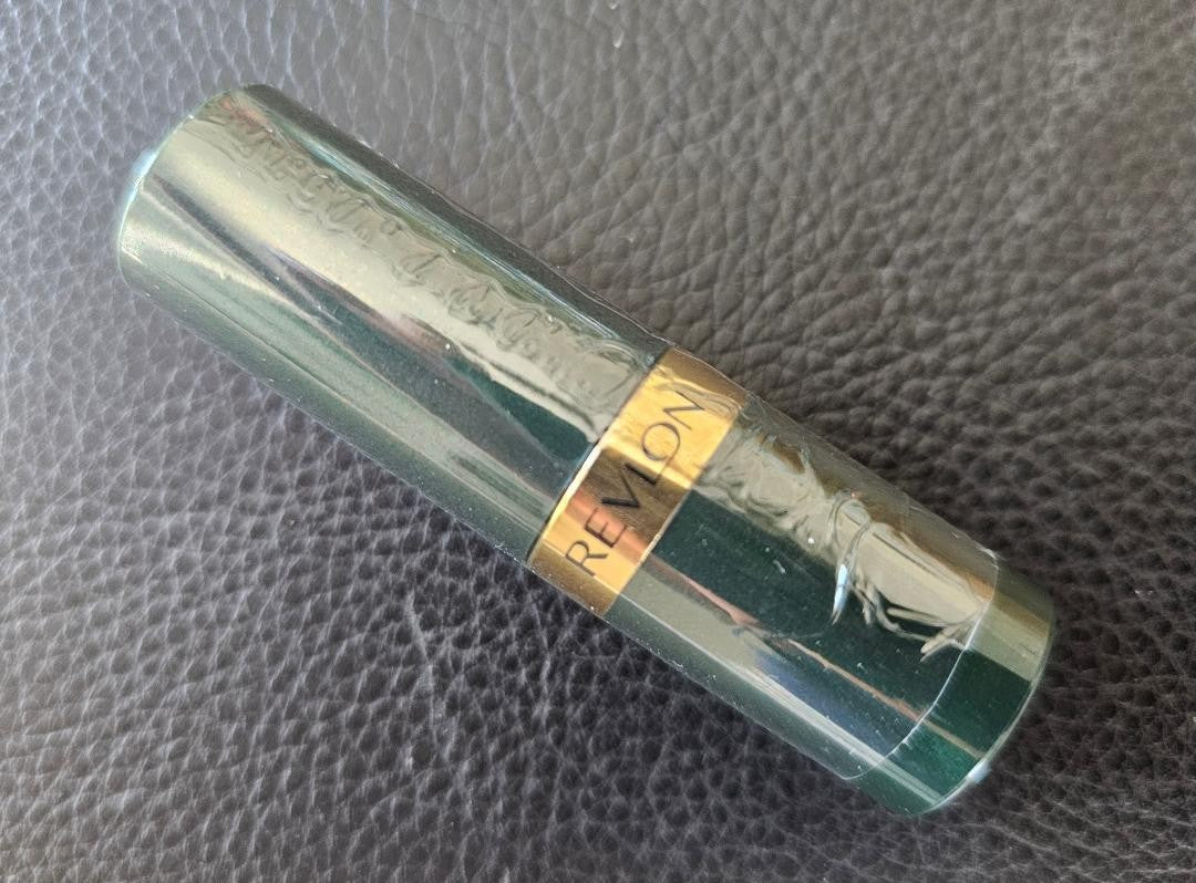 Revlon Moon Drops Lipstick Love That Pink #575 Sealed New Tube