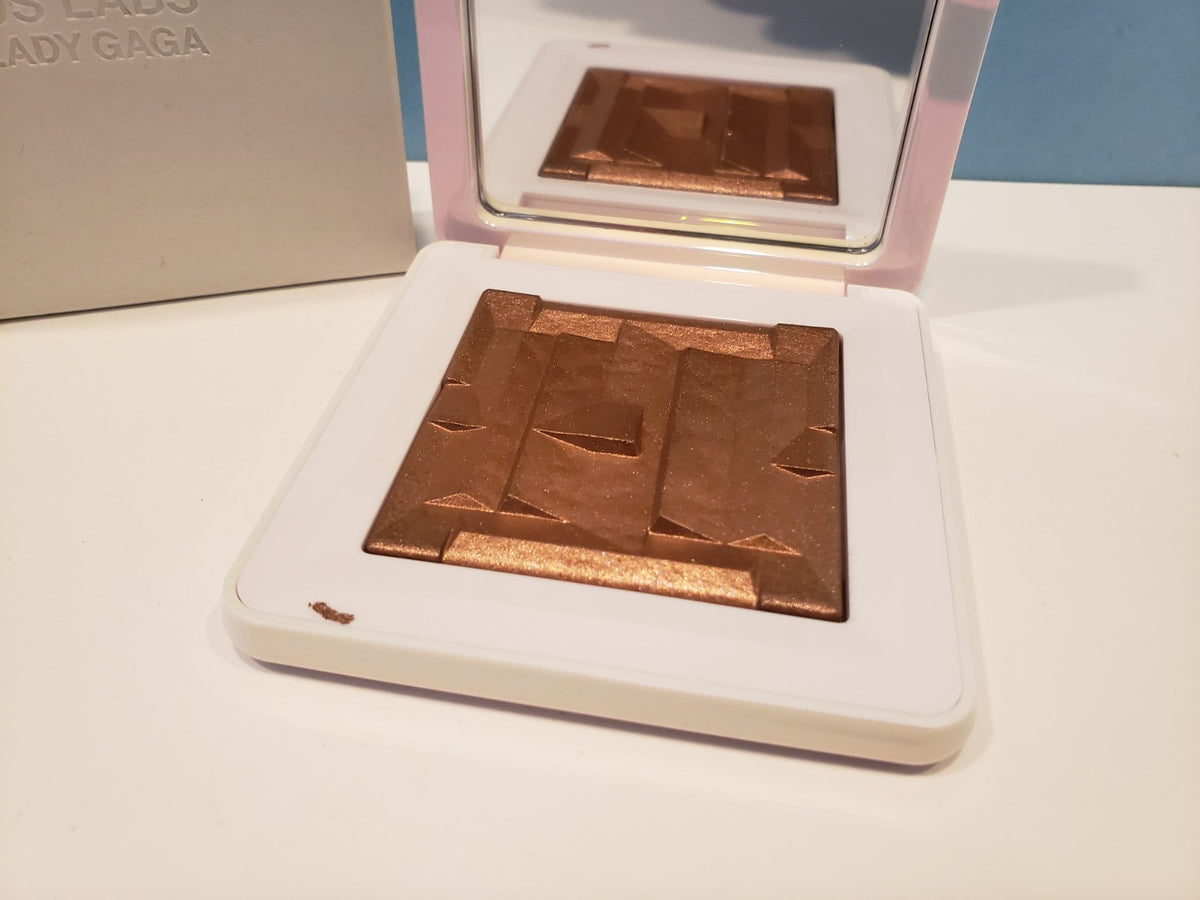 Bio-Radiant Gel-Powder Highlighter in Bronzite | Haus Labs by Lady Gaga