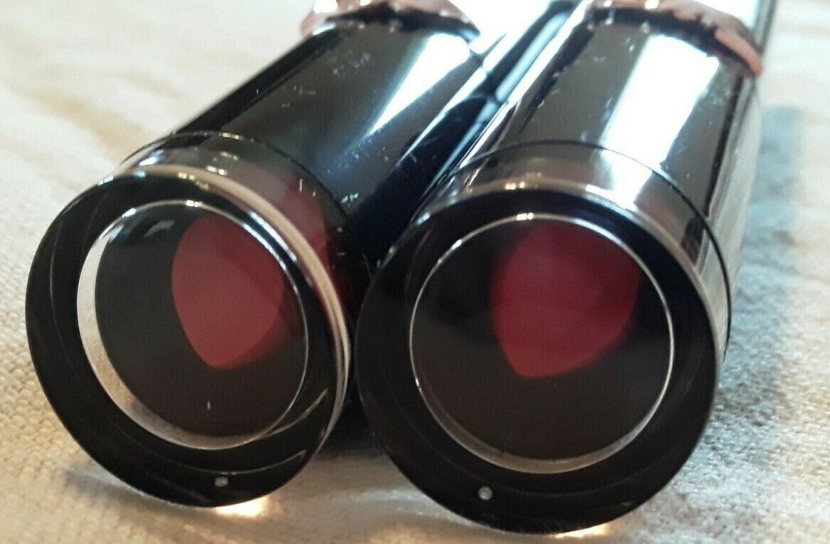 Wet n Wild Shadow Silk Liquid 16HR Eyeshadow & Megalast Matte Lipstick Duo