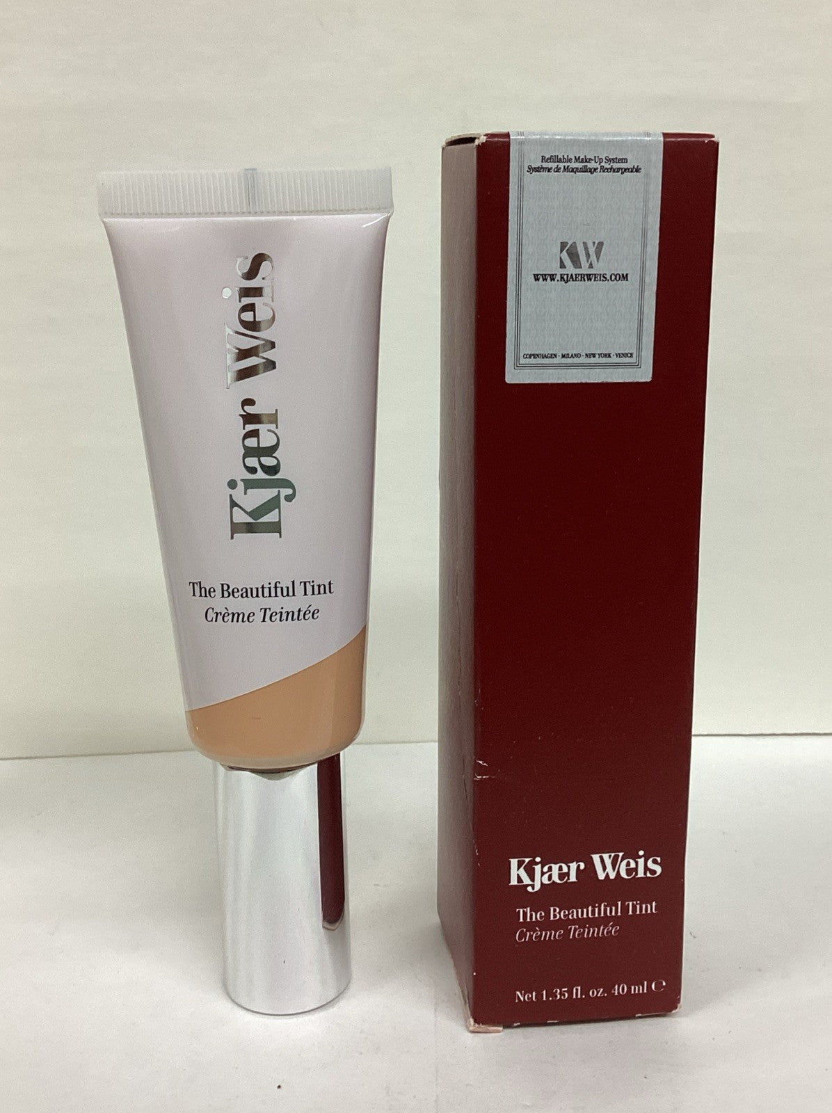 Kjaer Weis The Beautiful Tint F4 Moisturizer 1.35 oz