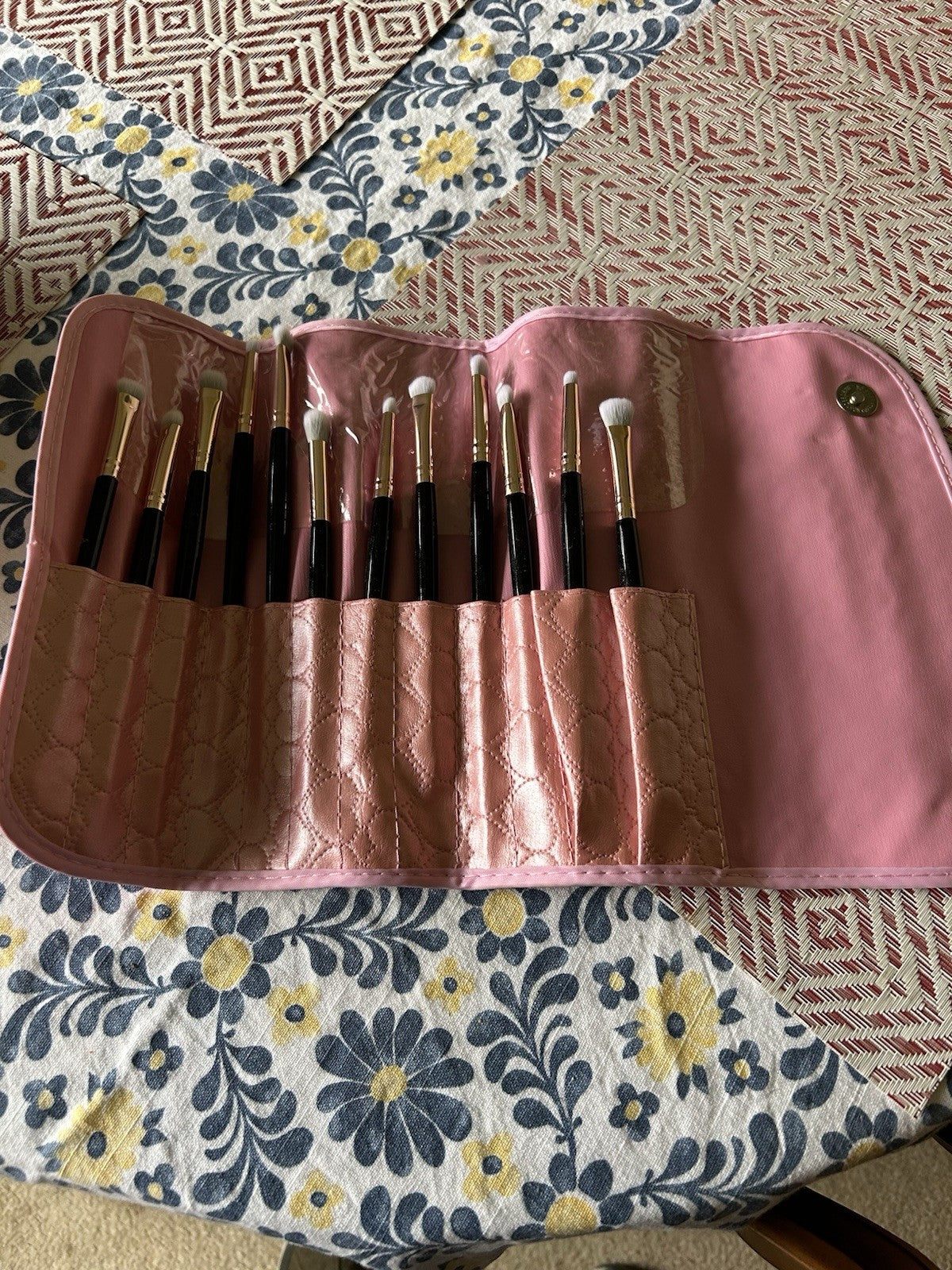 12-Piece Professional Makeup Brush Set with Quilted Carrying Case