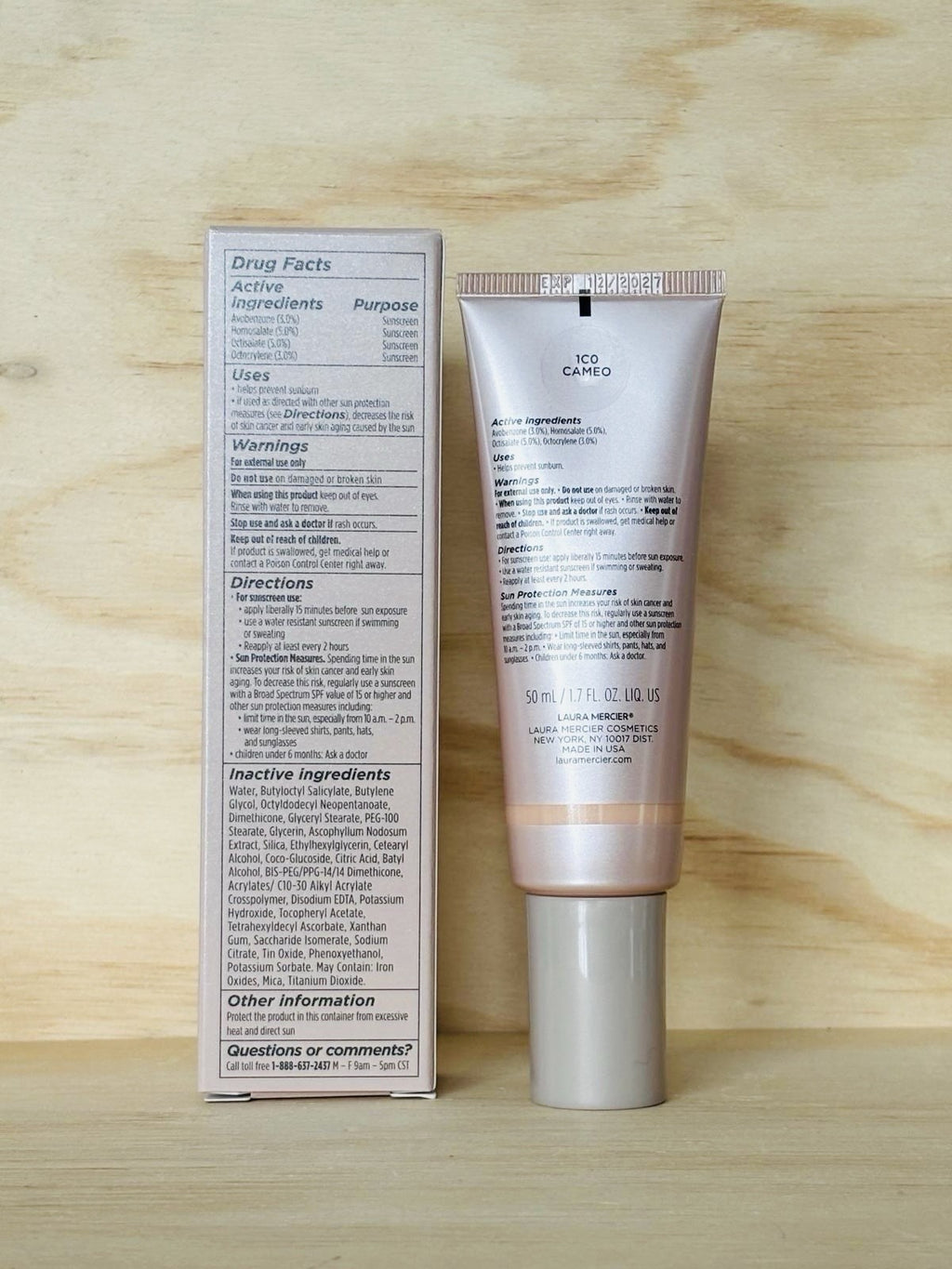 Laura Mercier Tinted Moisturizer Light Revealer SPF25 1.7oz - Radiant, Sheer Coverage