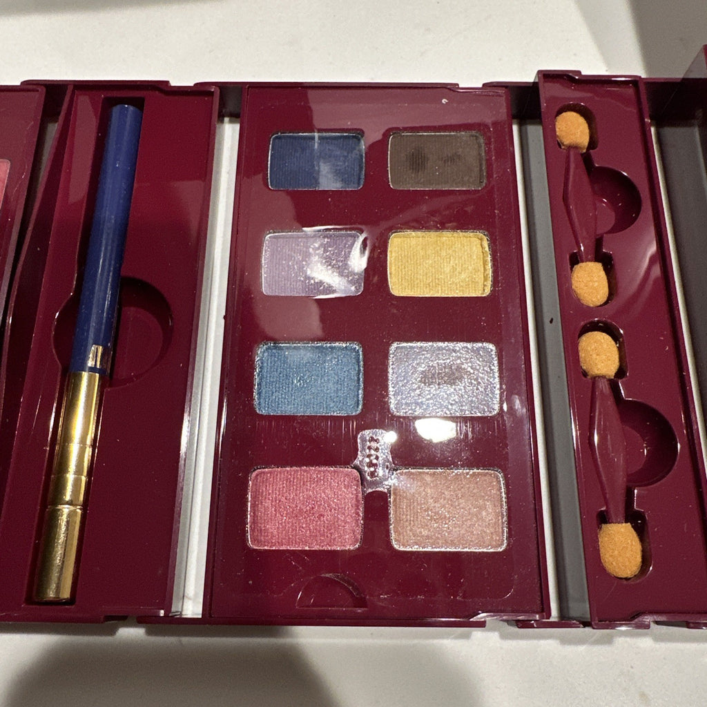 Avon Ultra Wear On The Town Makeup Kit (Vintage 1985)