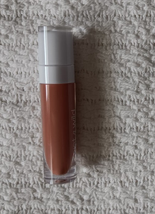 Wet n Wild Shadow Silk Liquid 16HR Eyeshadow & Megalast Matte Lipstick Duo