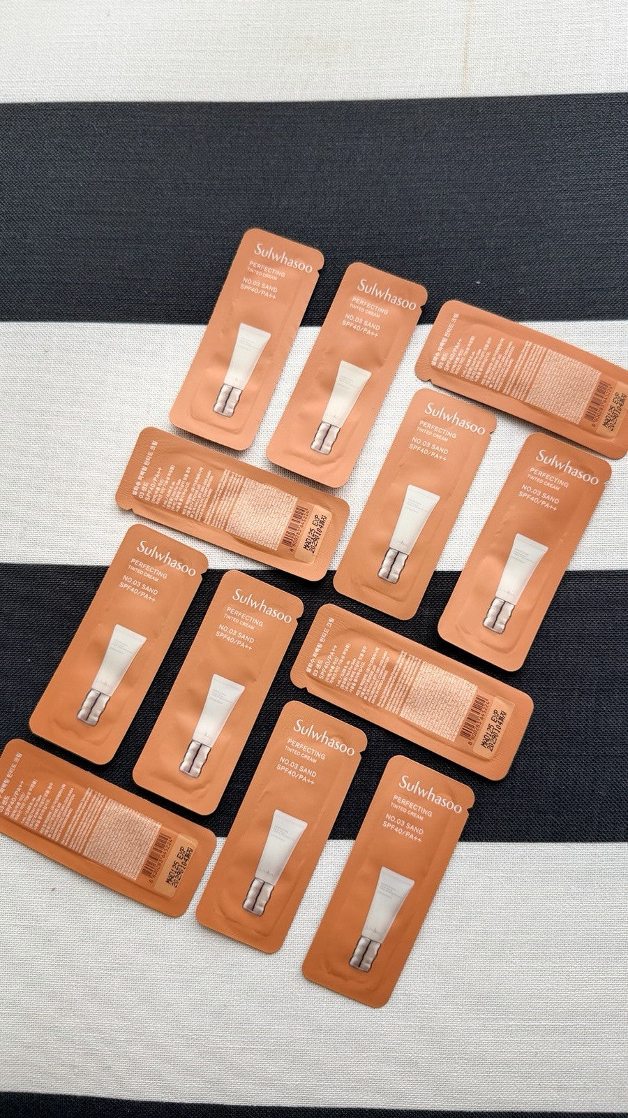 Tinted BB Cream SPF40 No.03 Sand - Natural Cover & Glowing Finish, 24pcs