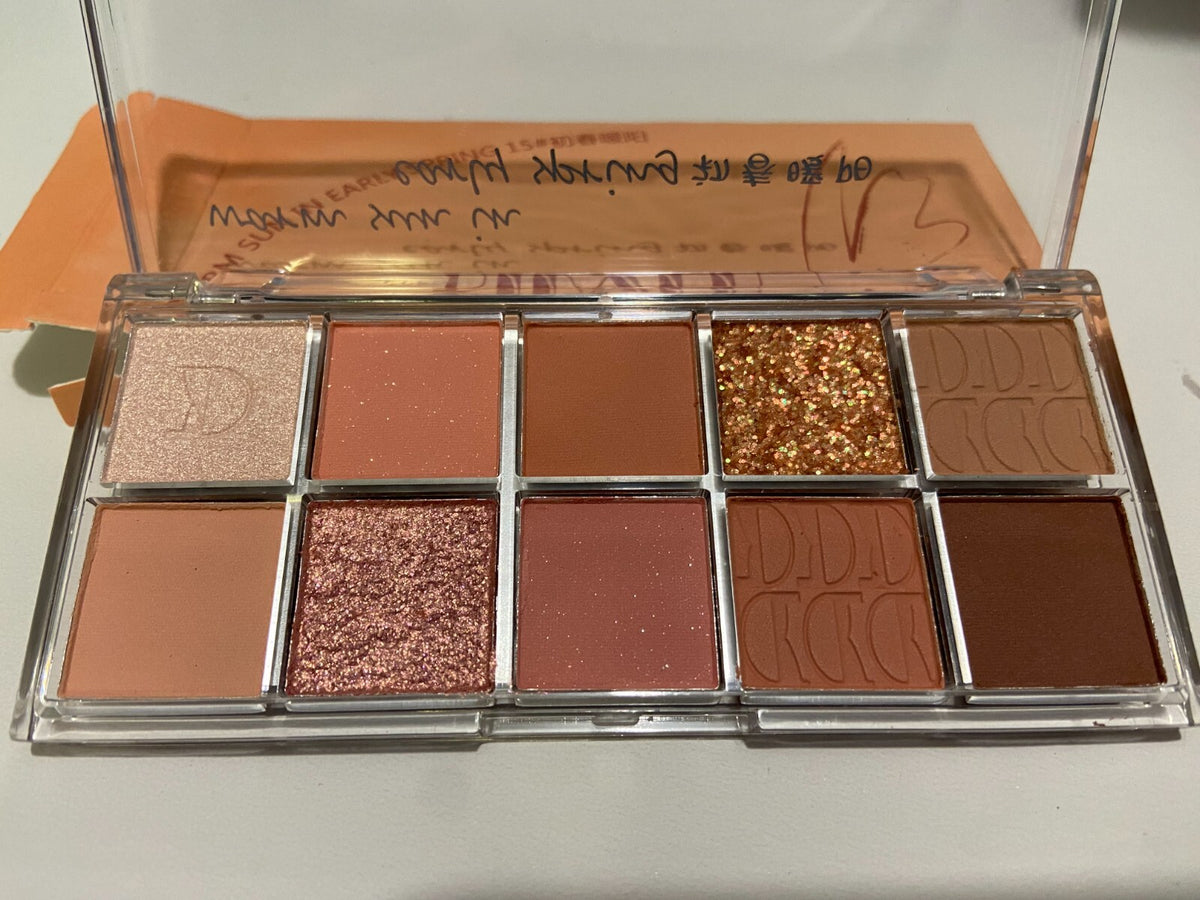 10-Color Glitter Eyeshadow Palette & Makeup Set - Vibrant Eye Makeup Collection