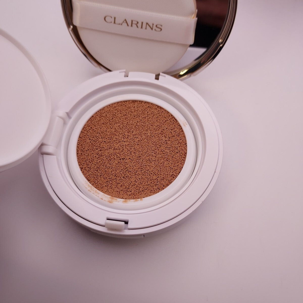 Clarins Everlasting Cushion Long Wear Hydrating Foundation SPF 50 112 Amber