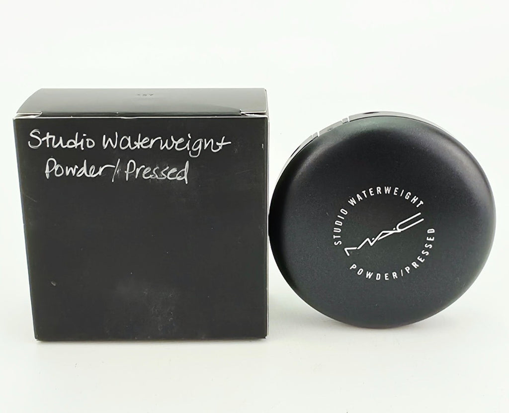 MAC Studio Waterweight Pressed Powder Compact Light Plus