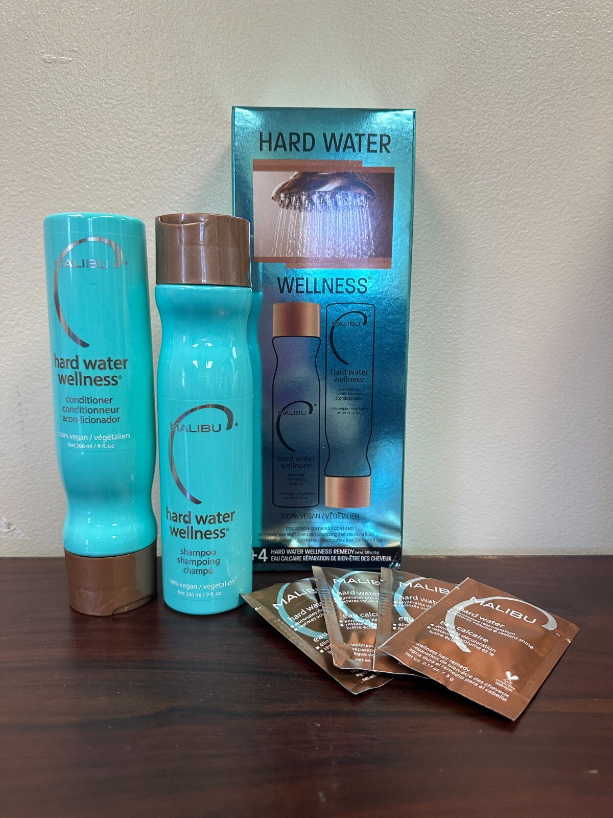 Malibu C Hard Water Wellness Kit Shampoo & Conditioner with 4 Treatment Packs