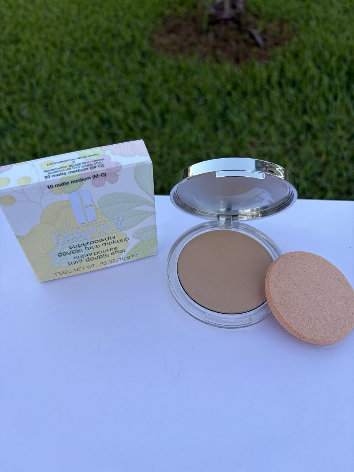 Clinique Superpowder Double Face Makeup 10 Matte Medium Full-Size Compact