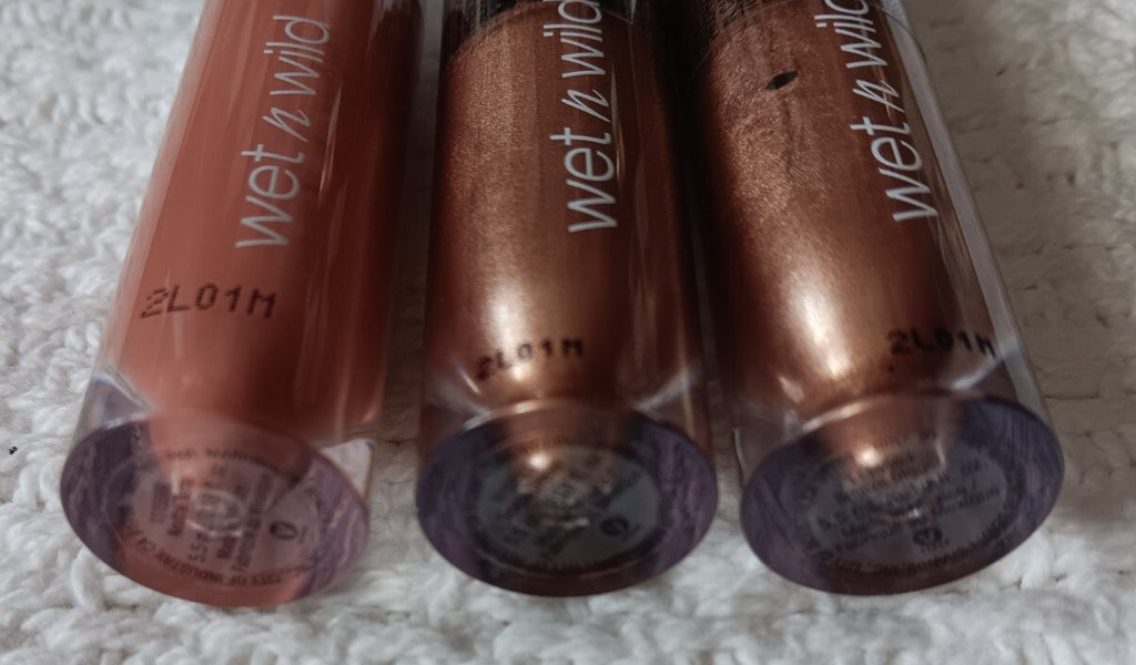 Wet n Wild Shadow Silk Liquid 16HR Eyeshadow & Megalast Matte Lipstick Duo