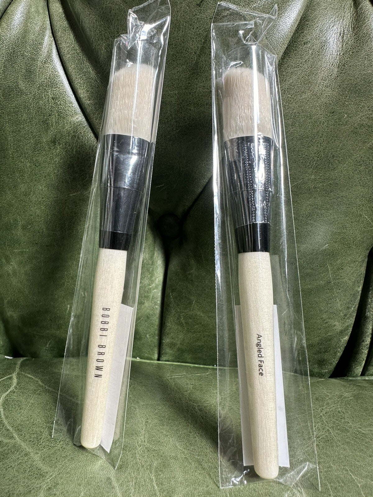 Angled Face Brush - Full Size, 100% Authentic Bobbi Brown Cosmetics