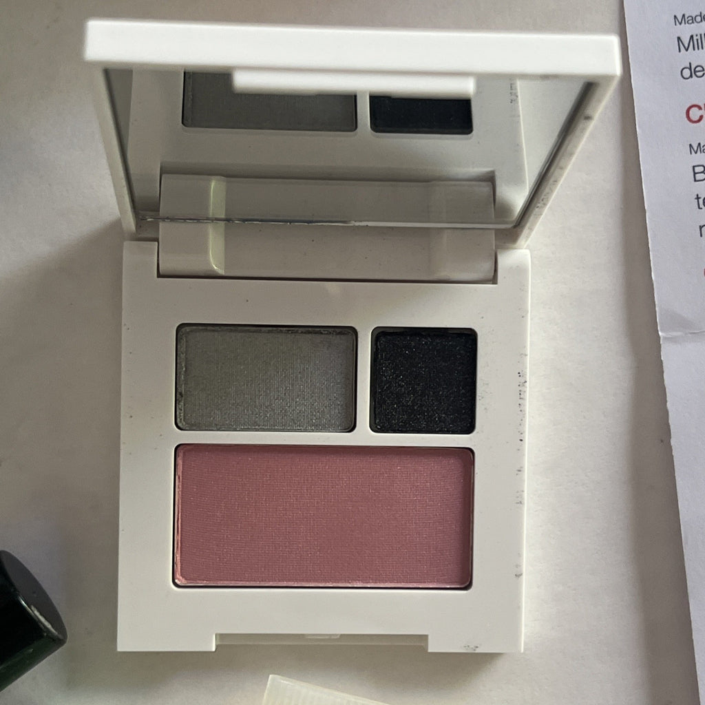 Clinique Makeup Gift Set - Vintage Spring 2016 7-Piece Includes Makeup Bags