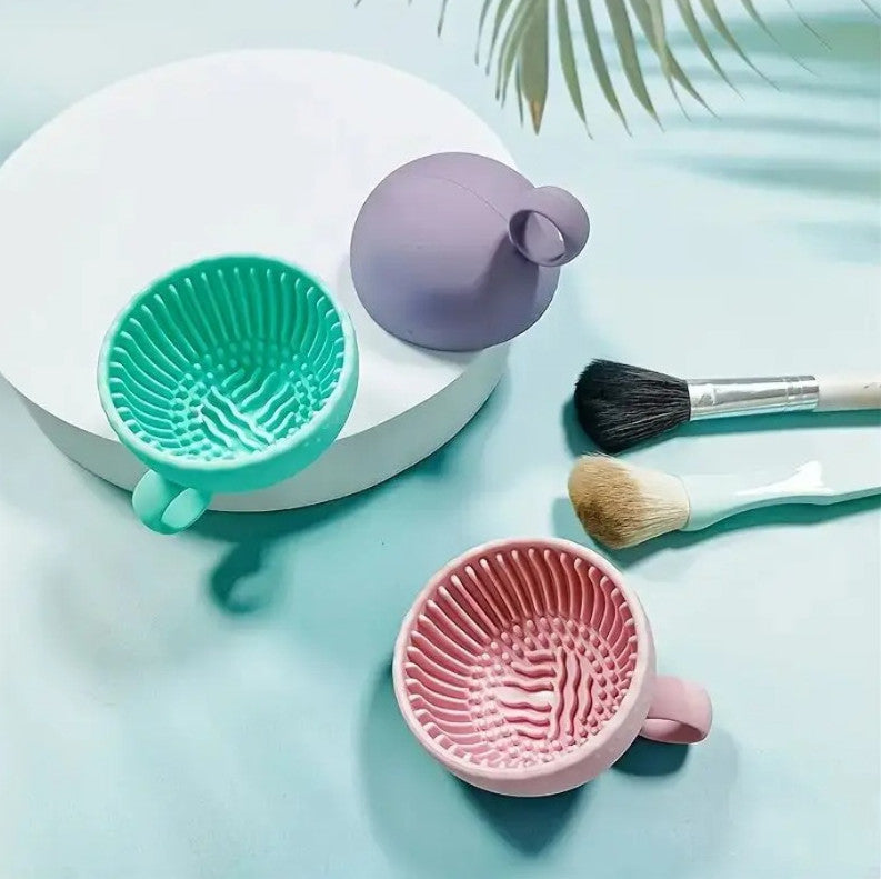Makeup Brush Cleaner Silicone Scrubber Non-Slip Cleaning Bowl - Effortless Deep Cleaning