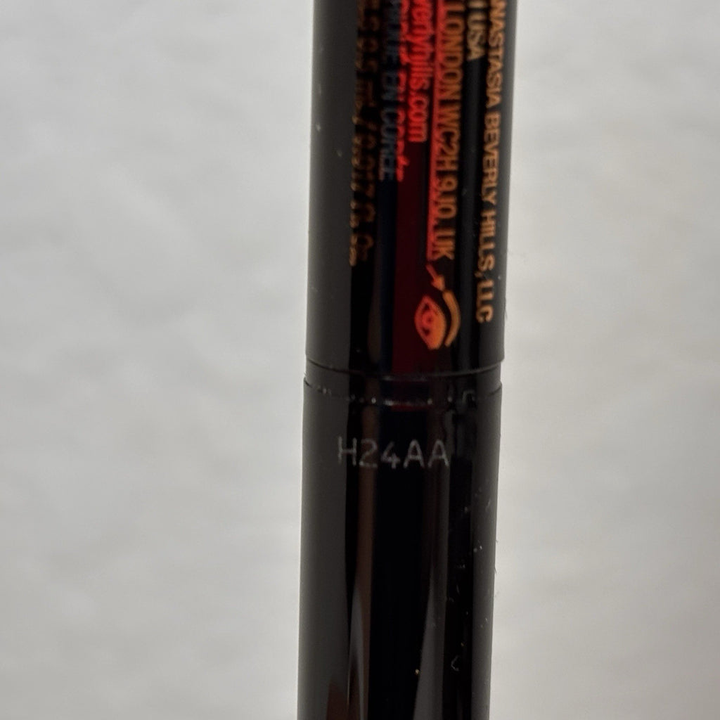 Waterproof Brow Pen in Medium Brown with Fine Tip - Natural Hair-Like Strokes