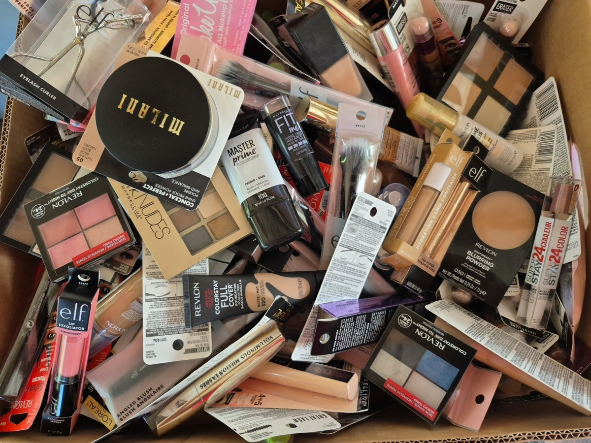 Assorted 7-Piece Makeup and Skin Care Bundle with Accessories