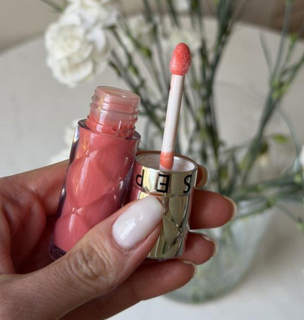 Hydrating Lip Gloss Plumper with Moisturizing Oils - 7 Shades