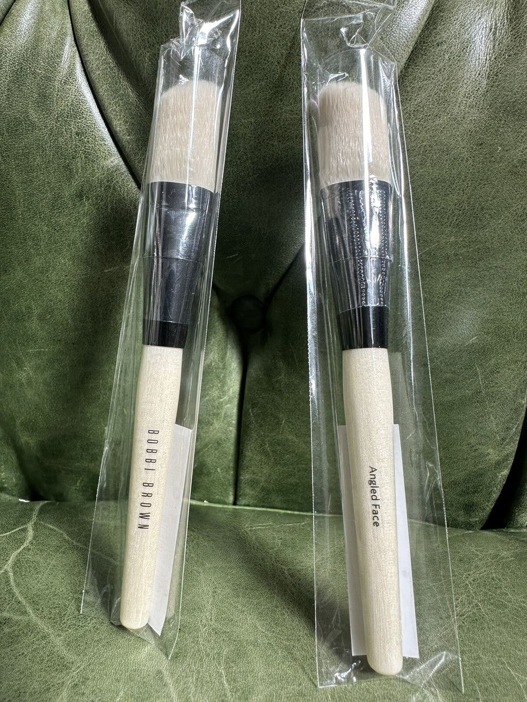 Angled Face Brush - Full Size, 100% Authentic Bobbi Brown Cosmetics