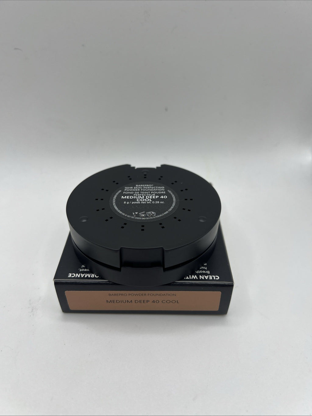 BareMinerals Barepro 16hr Skin-Perfecting Powder Foundation Medium Deep 40 Cool