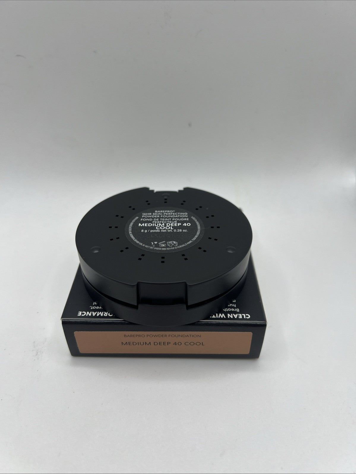 BareMinerals Barepro 16hr Skin-Perfecting Powder Foundation Medium Deep 40 Cool