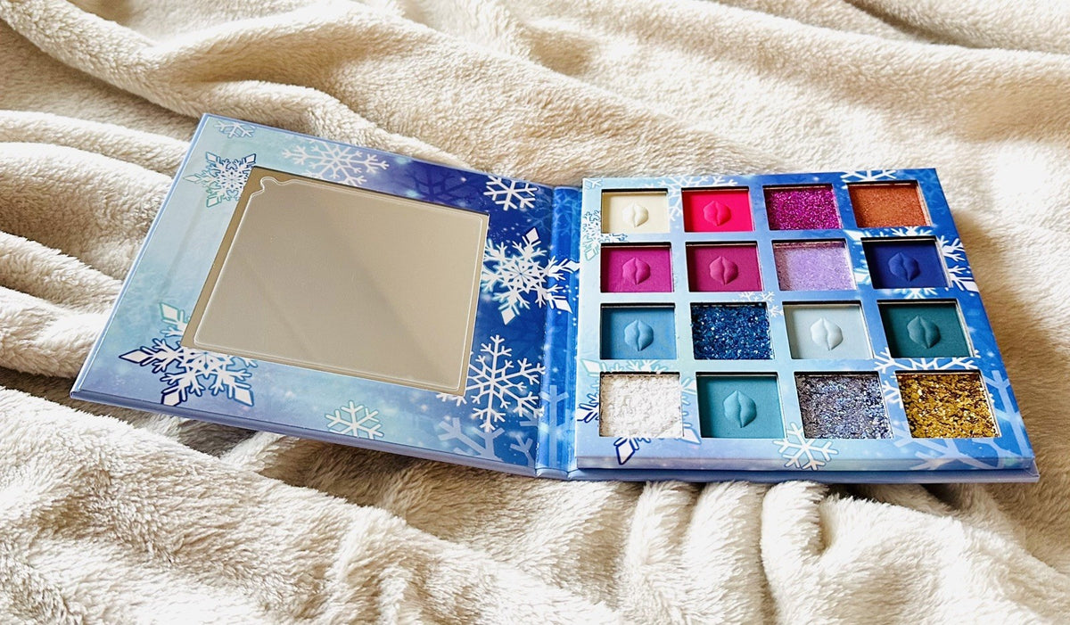 Penguin Love Volume 31 Eyeshadow Palette - 16 Ultra-Pigmented Shades, BNIB