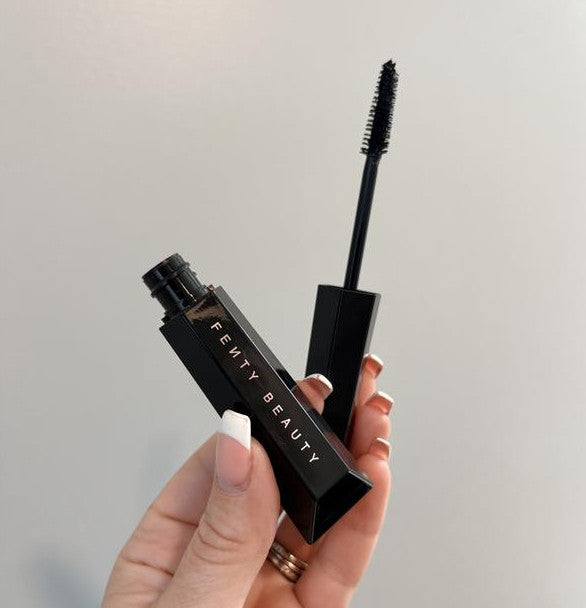 Volumizing Mascara for Bold Lashes - Long-Wear, Transfer-Resistant