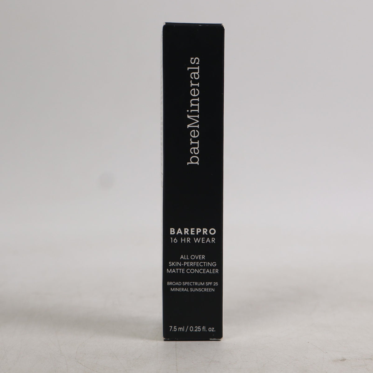 bareMinerals BAREPRO 16HR Matte Concealer SPF 25 Light 250 Neutral
