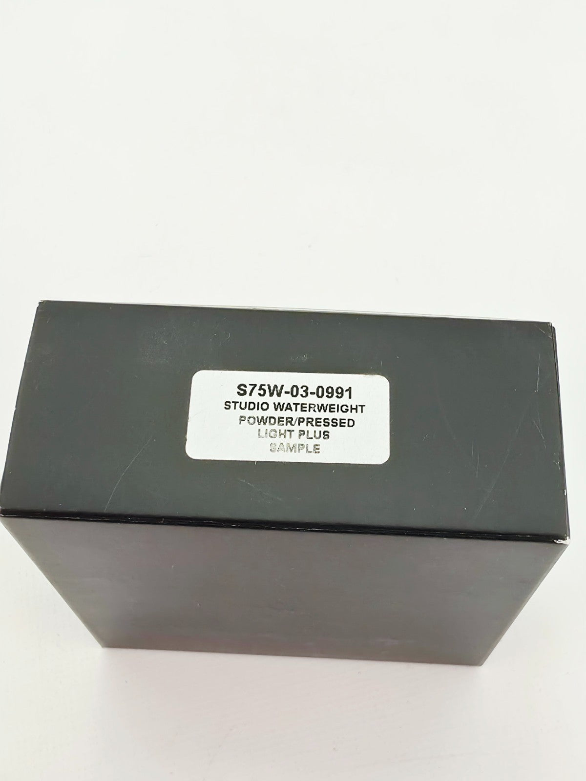 MAC Studio Waterweight Pressed Powder Compact Light Plus