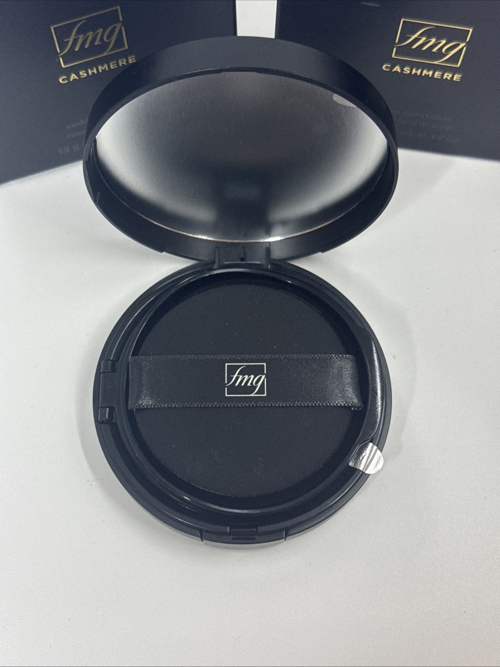 Avon Cushion Foundation Compact 0.42 oz - Cashmere Makeup W225
