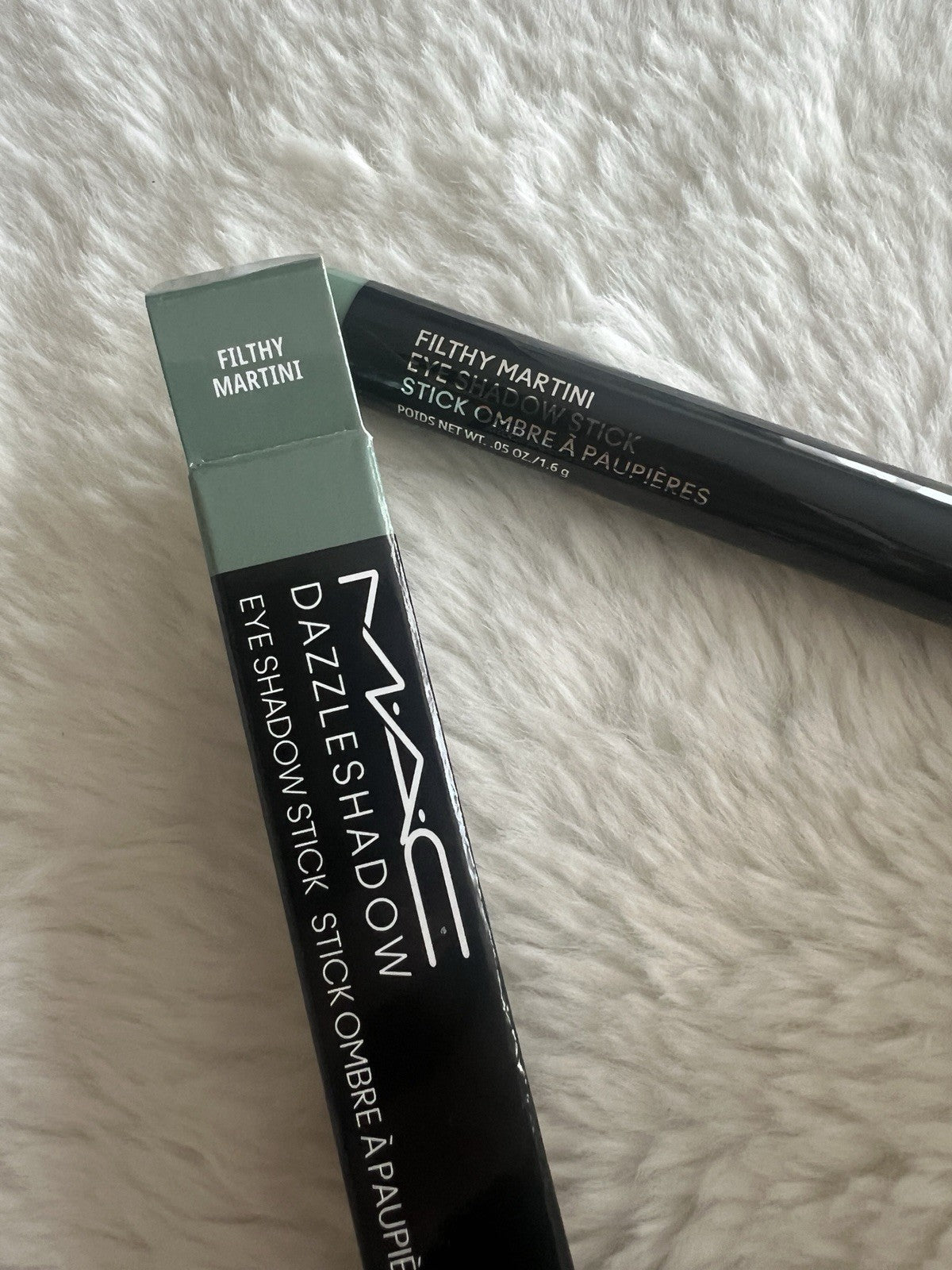 M.A.C Dazzleshadow Eye Shadow Stick – Filthy Martini, Full Size 0.05oz