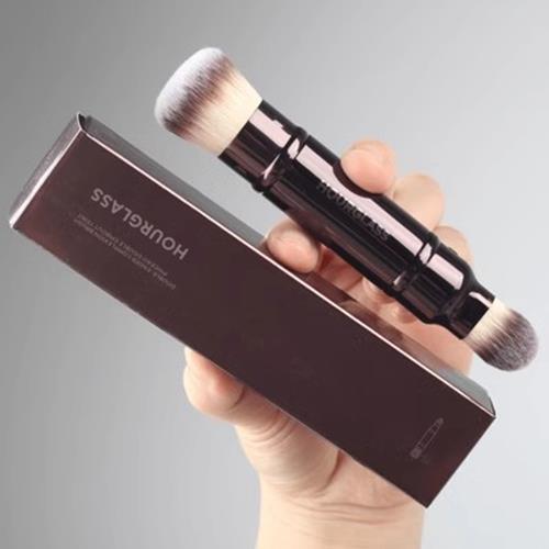 Hourglass Retractable Dual-Ended Complexion Brush – Foundation, Blush & Concealer