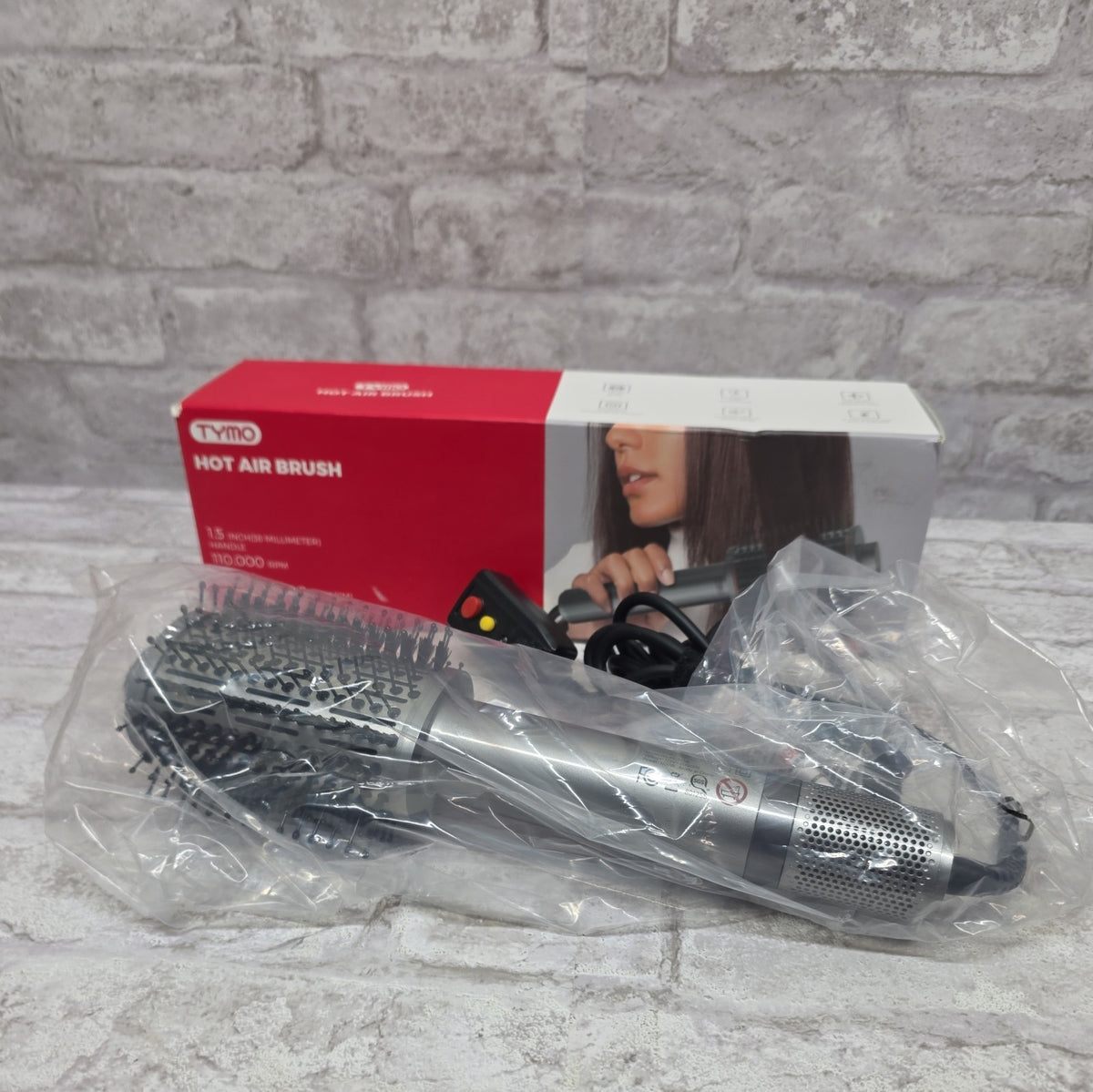 Hot Air Brush with Negative Ions & Tangle-Free Bristle - 3 Temperature Settings